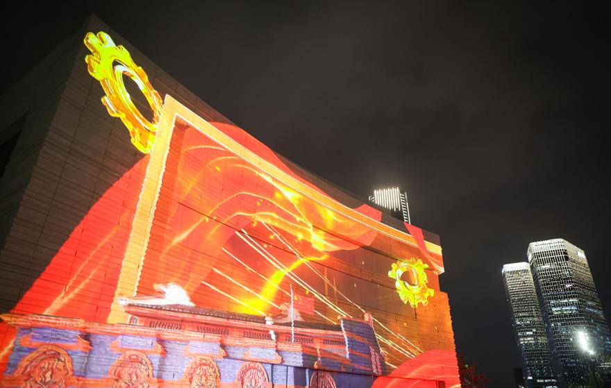 浦江流金 夢幻盛會點亮上海 第二屆上海國際光影節(jié)開幕 龔正啟動